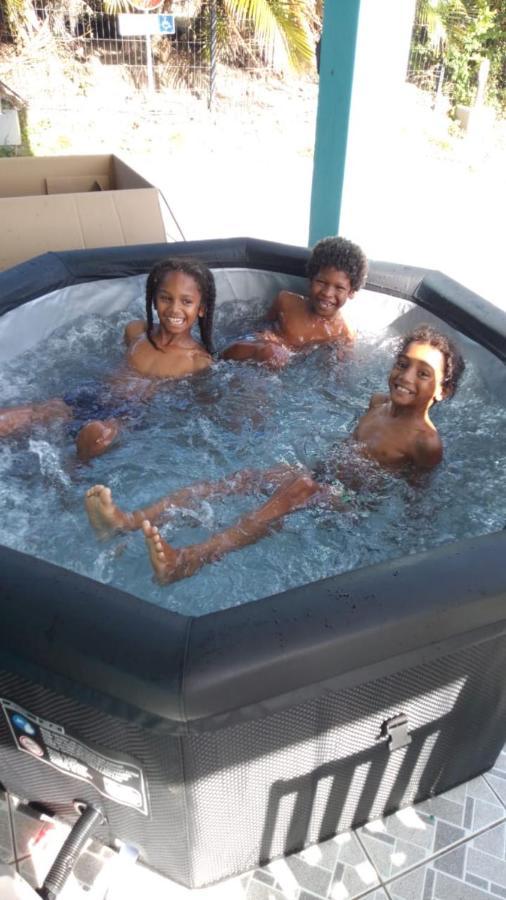 La Kay'Loulou Avec Spa Et Piscine Saint-Pierre ภายนอก รูปภาพ